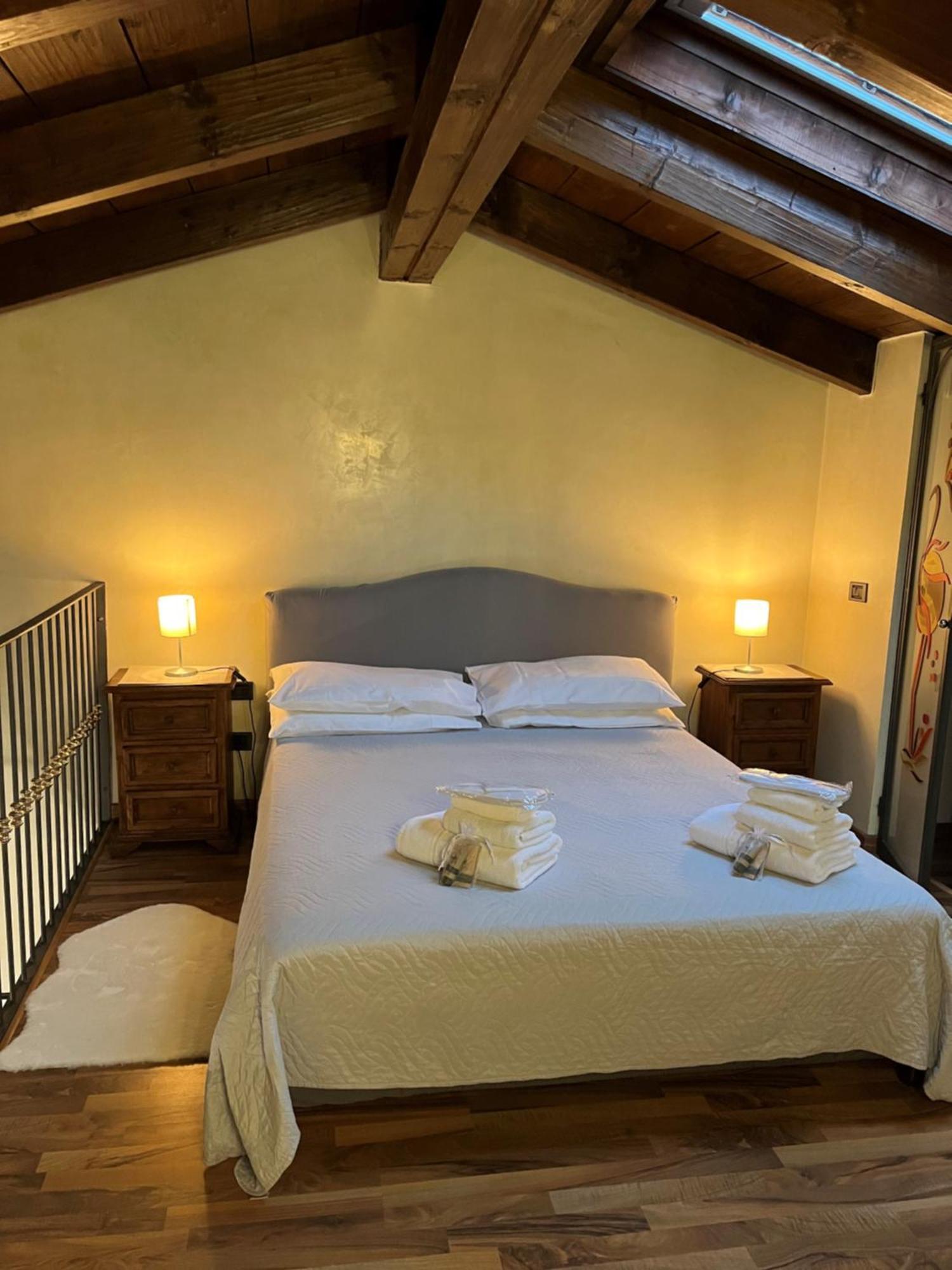 Bilocale Dafne Abbadesse Guest House Milán Exteriér fotografie