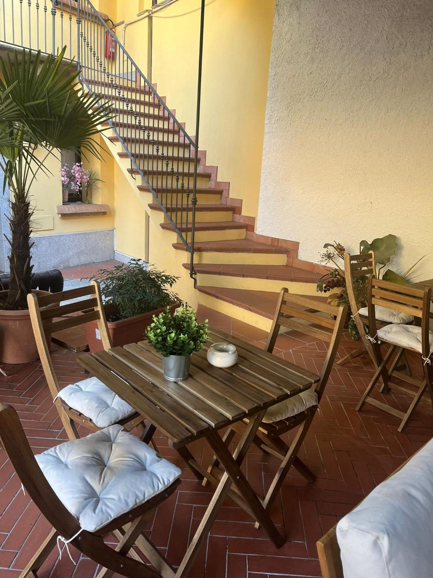 Bilocale Dafne Abbadesse Guest House Milán Exteriér fotografie